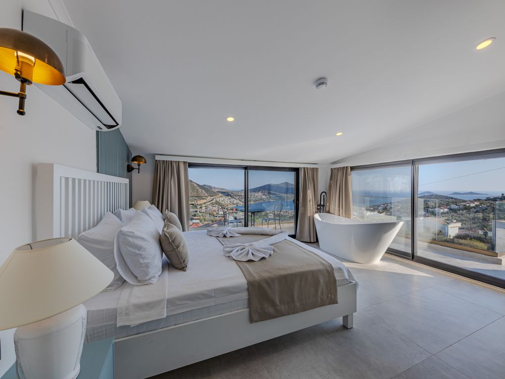 Two-Bedroom Ocean Villa 4